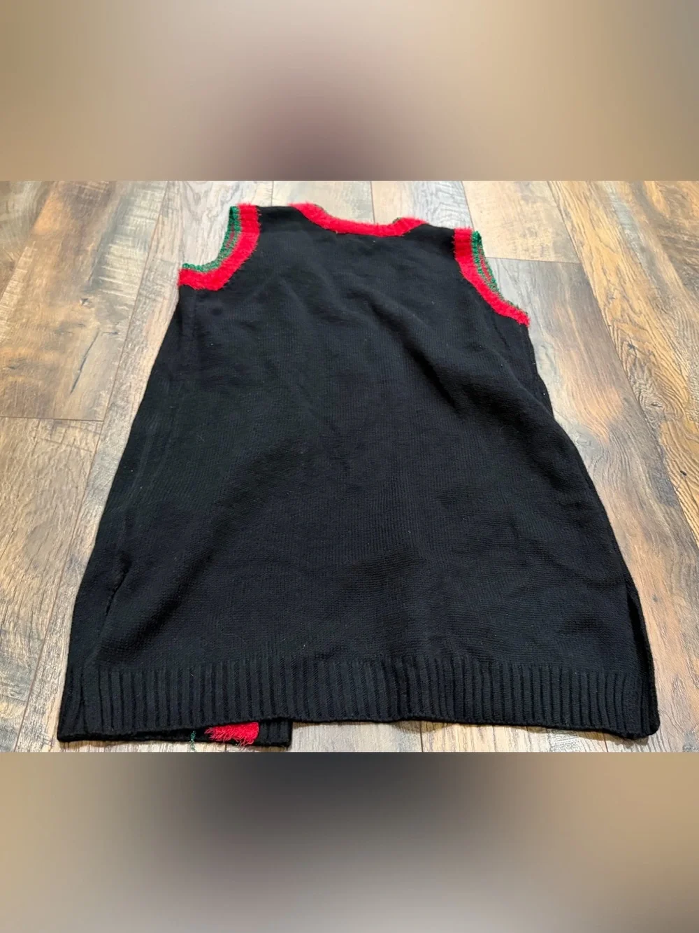33 Degrees christmas embroidered
